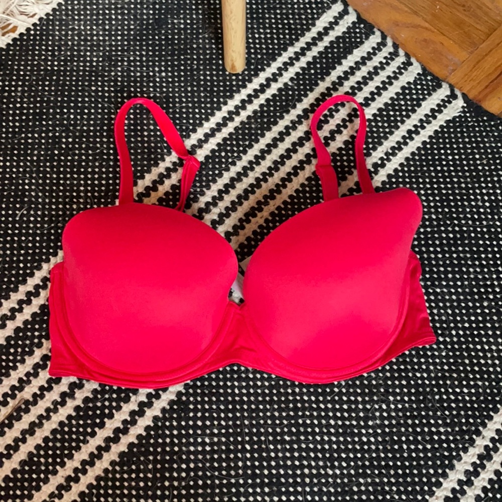 Victoria’s Secret Lightly Lined T-Shirt Bra